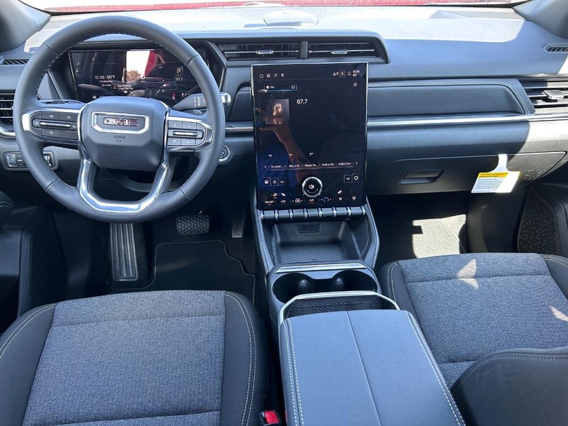 GMC Terrain Vehicle Full-screen Gallery Image 8