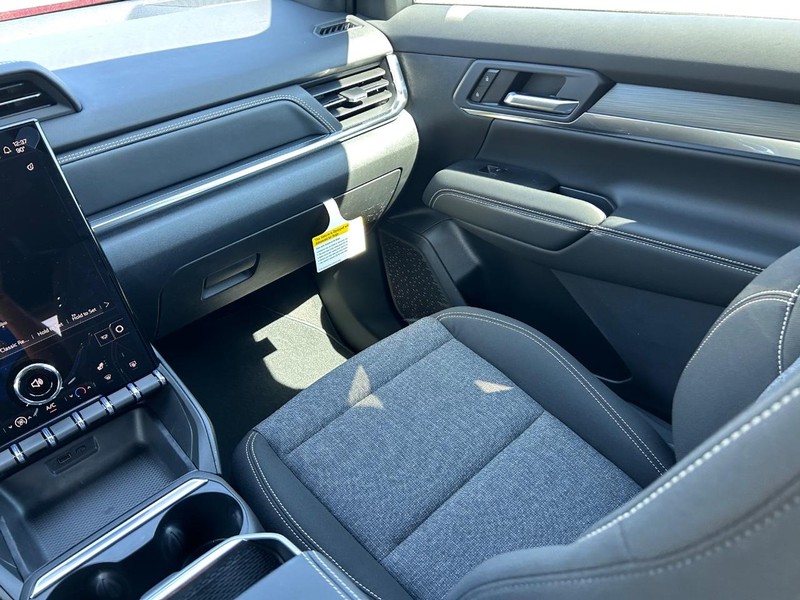 GMC Terrain Vehicle Full-screen Gallery Image 15