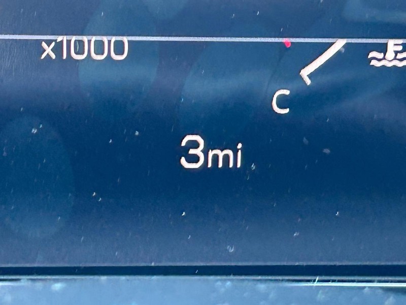 GMC Terrain Vehicle Full-screen Gallery Image 18