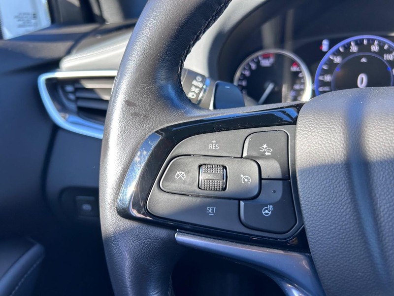 Buick Enclave Vehicle Full-screen Gallery Image 13