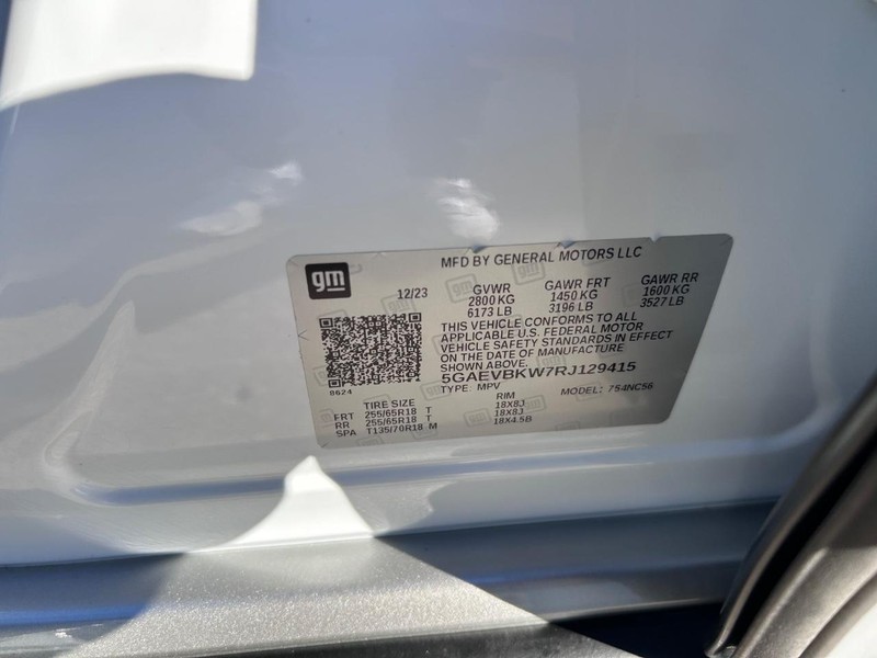 Buick Enclave Vehicle Full-screen Gallery Image 24