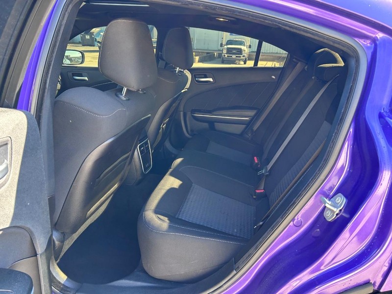 Dodge Charger Vehicle Full-screen Gallery Image 7