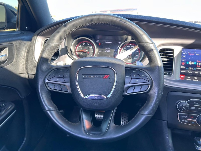 Dodge Charger Vehicle Full-screen Gallery Image 10