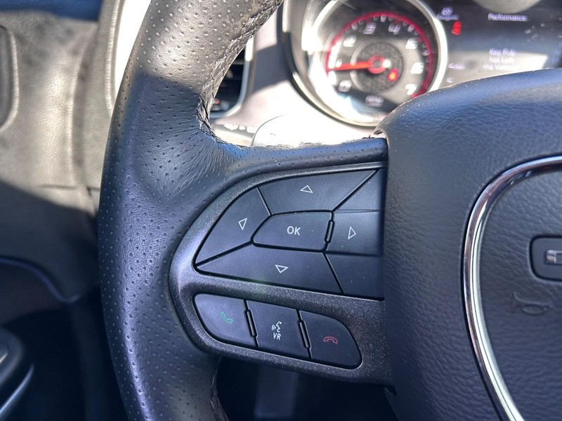 Dodge Charger Vehicle Full-screen Gallery Image 11