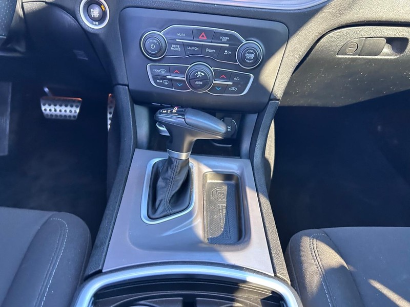 Dodge Charger Vehicle Full-screen Gallery Image 15