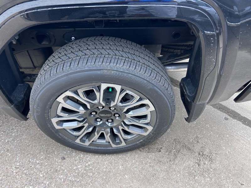 GMC Sierra 1500 Vehicle Full-screen Gallery Image 5