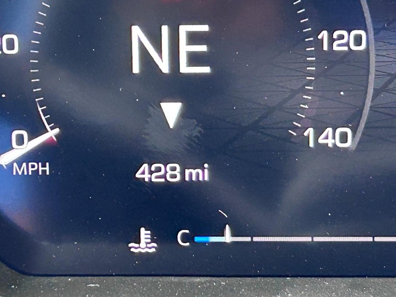 GMC Sierra 1500 Vehicle Full-screen Gallery Image 20