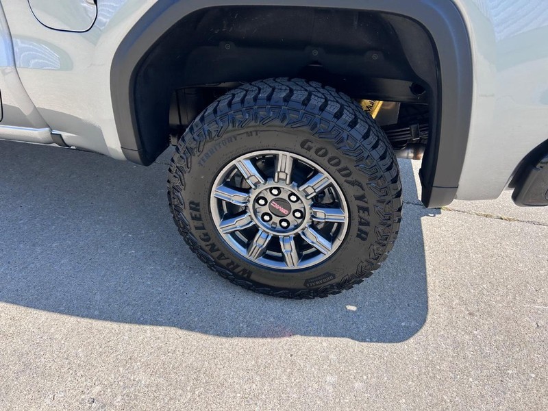 GMC Sierra 1500 Vehicle Full-screen Gallery Image 6