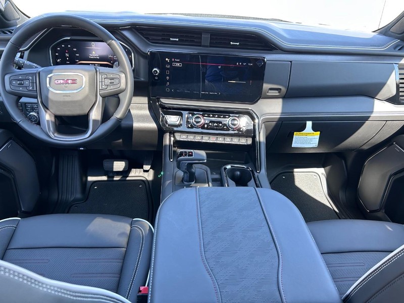 GMC Sierra 1500 Vehicle Full-screen Gallery Image 8