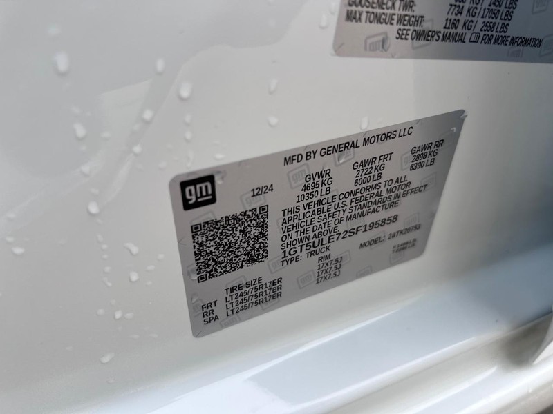 GMC Sierra 2500HD Vehicle Full-screen Gallery Image 18