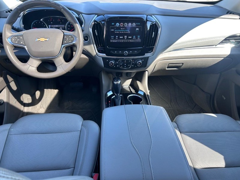 Chevrolet Traverse Vehicle Full-screen Gallery Image 12