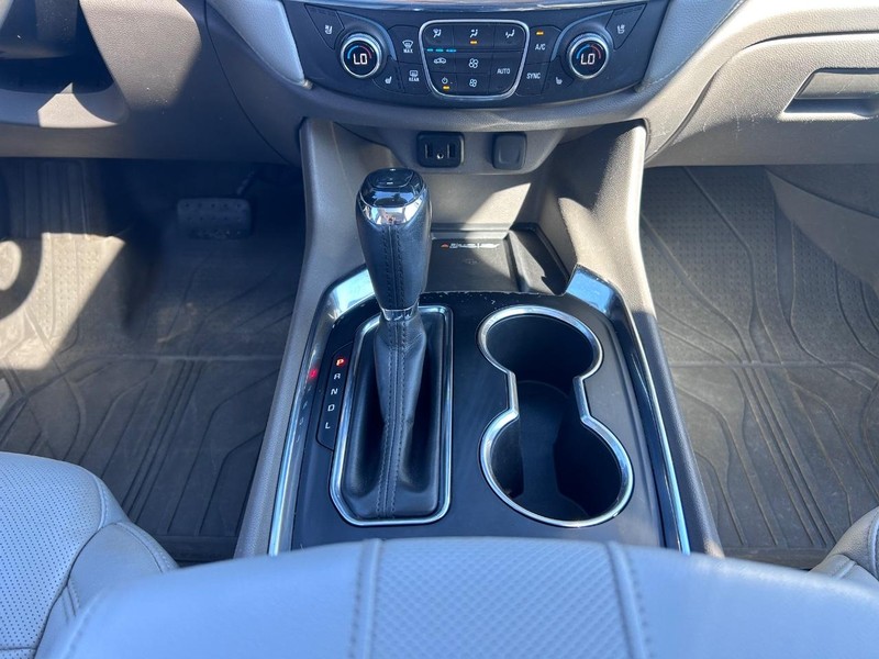 Chevrolet Traverse Vehicle Full-screen Gallery Image 18