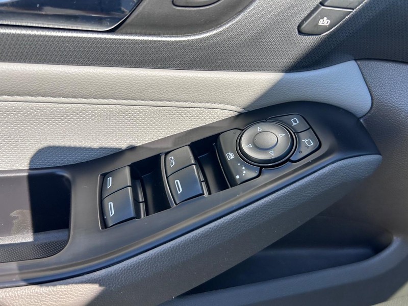 Chevrolet Traverse Vehicle Full-screen Gallery Image 20