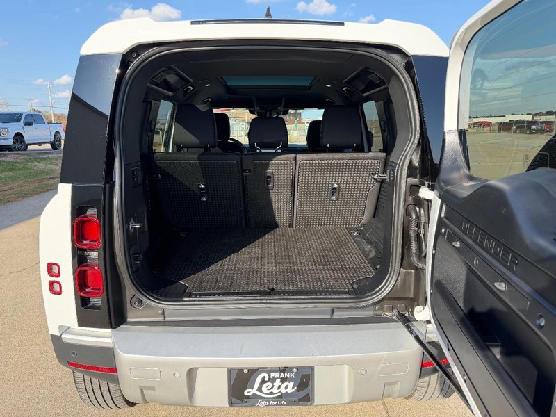 Land Rover Defender Vehicle Full-screen Gallery Image 5