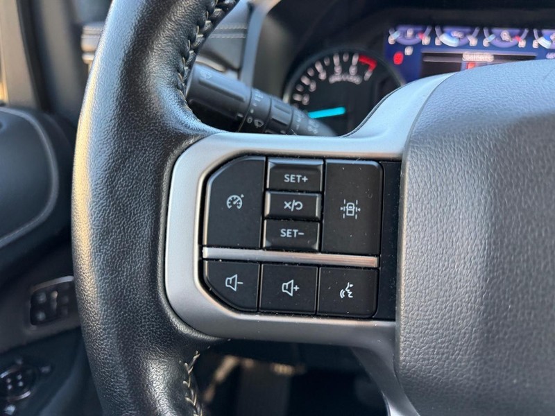 Ford Expedition Vehicle Full-screen Gallery Image 13