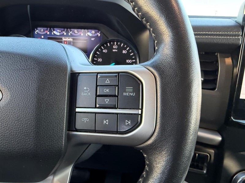 Ford Expedition Vehicle Full-screen Gallery Image 14