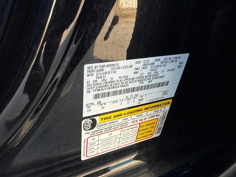 Ford Expedition Vehicle Full-screen Gallery Image 25