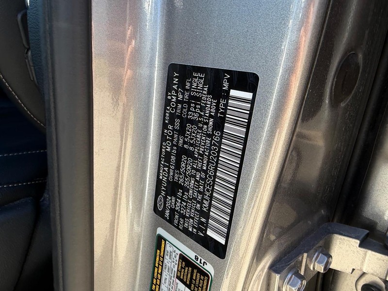 Genesis GV80 Vehicle Full-screen Gallery Image 23