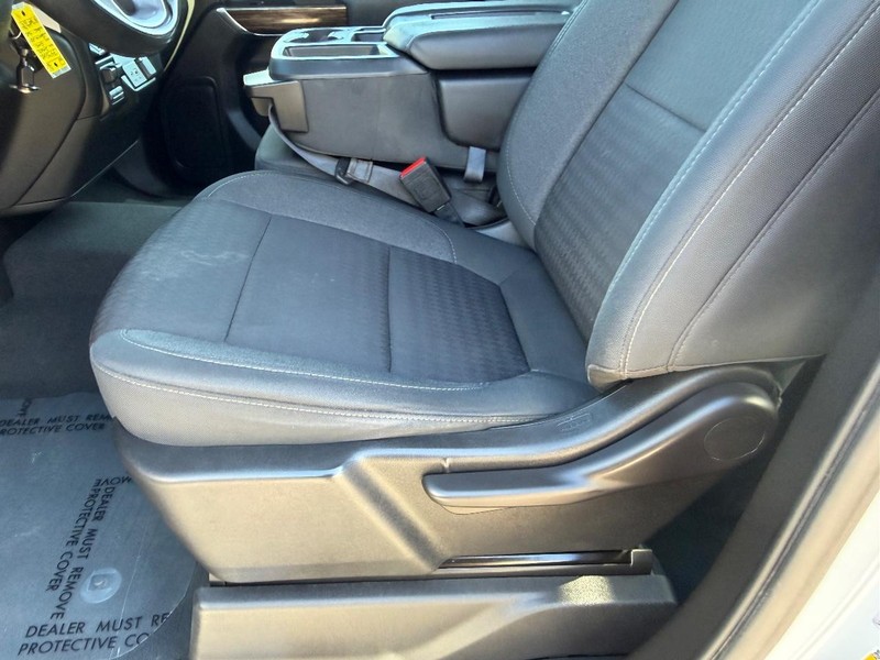 GMC Sierra 2500HD Vehicle Full-screen Gallery Image 16