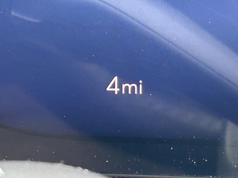 Buick Enclave Vehicle Full-screen Gallery Image 21