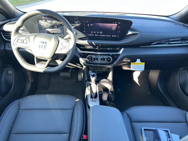 Buick Envista Vehicle Full-screen Gallery Image 9