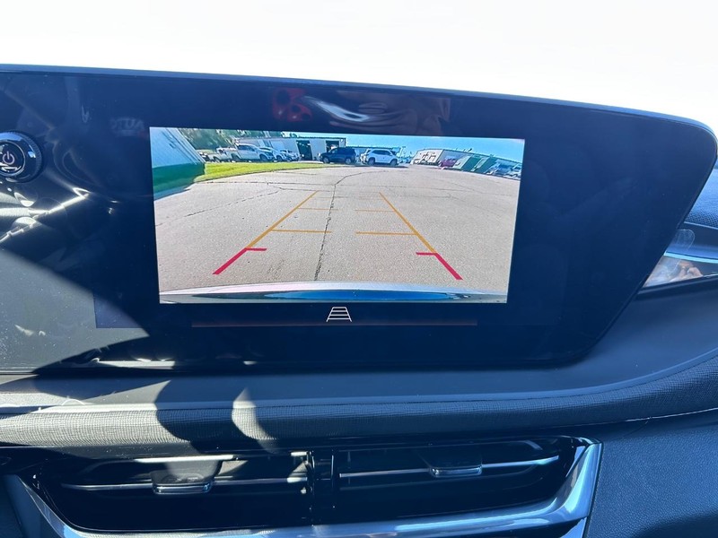 Buick Envista Vehicle Full-screen Gallery Image 20