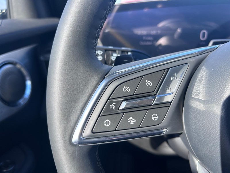 Buick Enclave Vehicle Full-screen Gallery Image 14