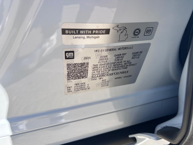 Buick Enclave Vehicle Full-screen Gallery Image 25