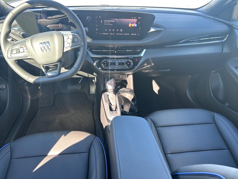 Buick Envista Vehicle Full-screen Gallery Image 9