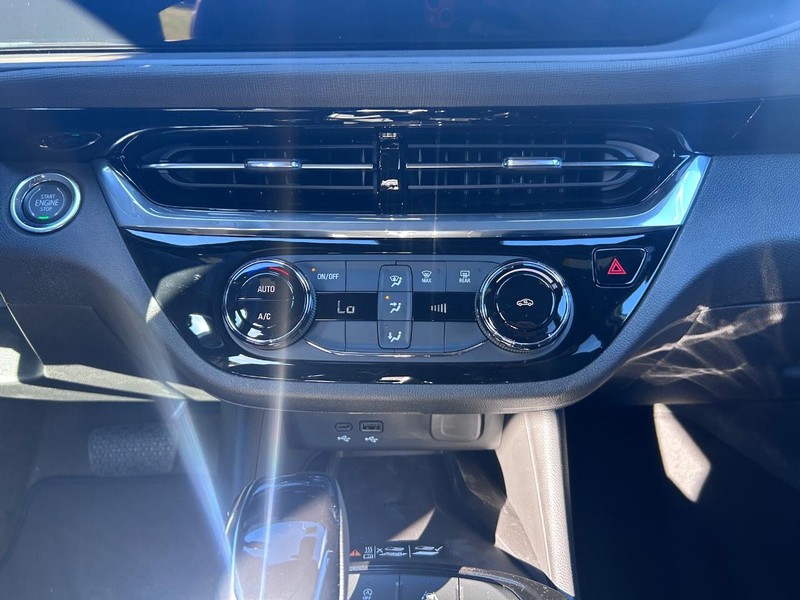 Buick Envista Vehicle Full-screen Gallery Image 14