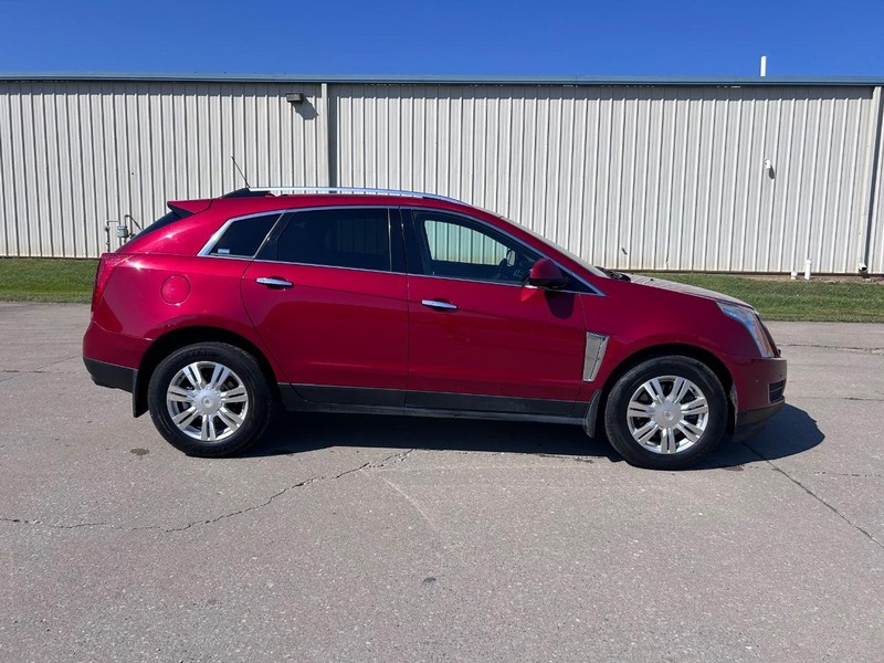 Cadillac SRX Vehicle Full-screen Gallery Image 2