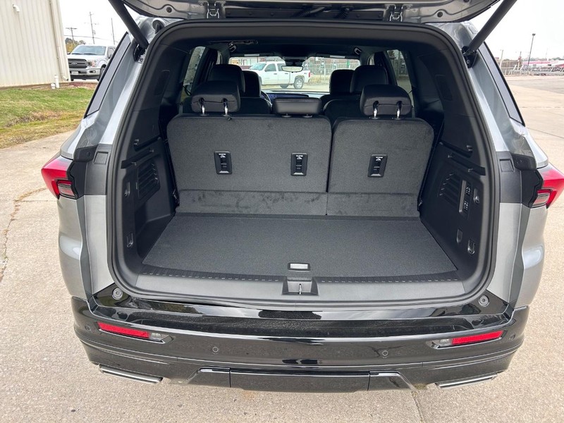 Buick Enclave Vehicle Full-screen Gallery Image 5