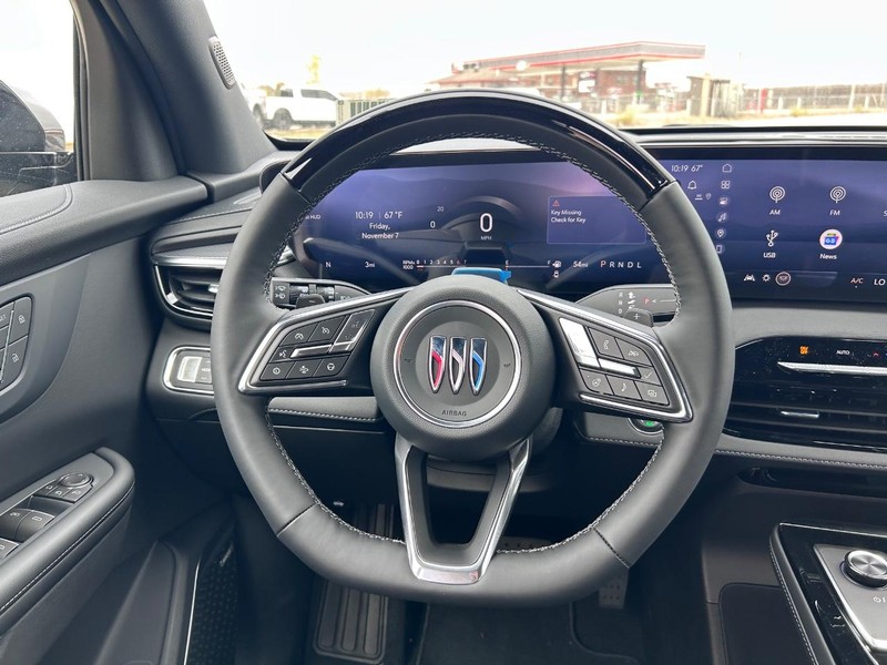 Buick Enclave Vehicle Full-screen Gallery Image 12