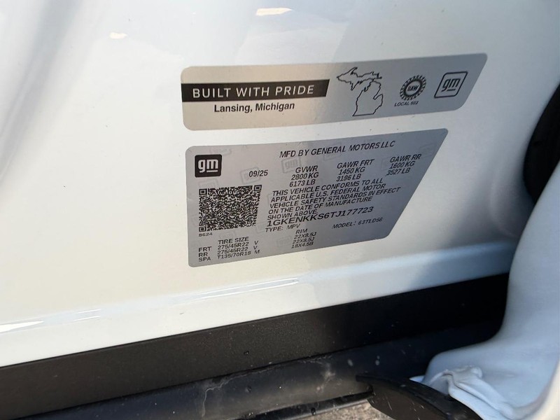 GMC Acadia Vehicle Full-screen Gallery Image 21