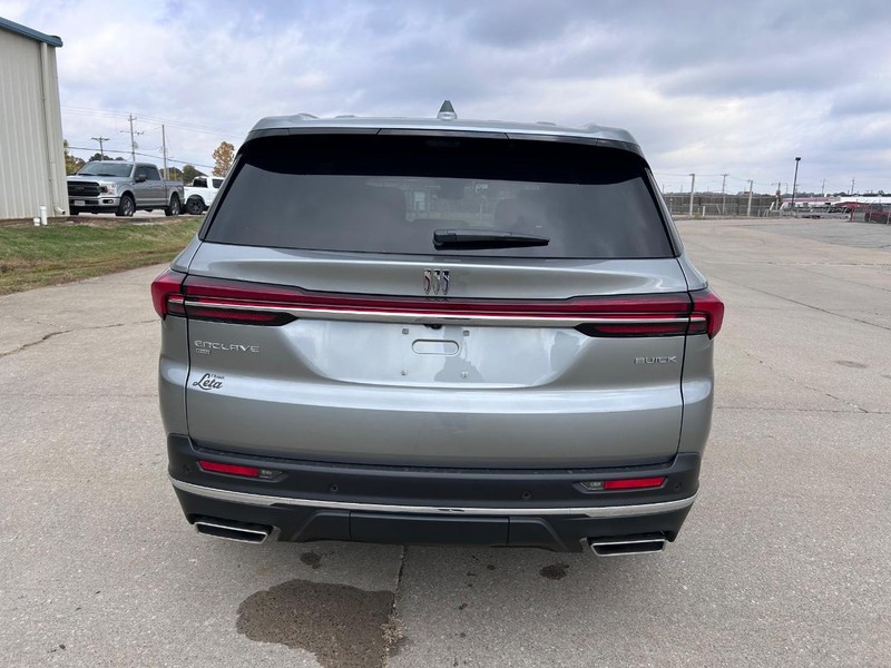 Buick Enclave Vehicle Full-screen Gallery Image 4