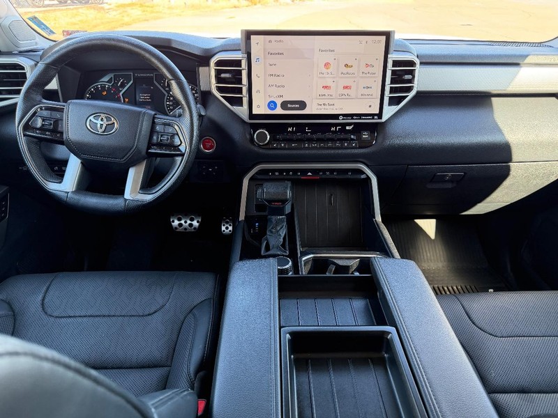 Toyota Tundra 4WD Vehicle Full-screen Gallery Image 8