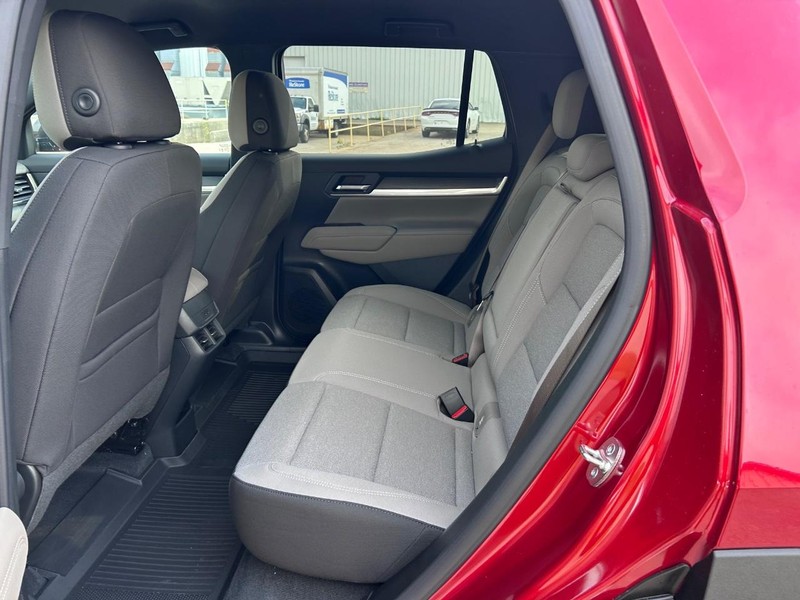 GMC Terrain Vehicle Full-screen Gallery Image 7