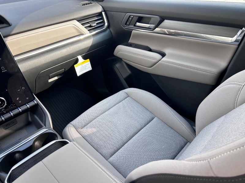 GMC Terrain Vehicle Full-screen Gallery Image 15