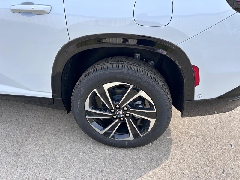 Buick Enclave Vehicle Full-screen Gallery Image 7