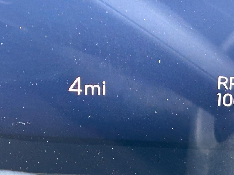 Buick Enclave Vehicle Full-screen Gallery Image 20