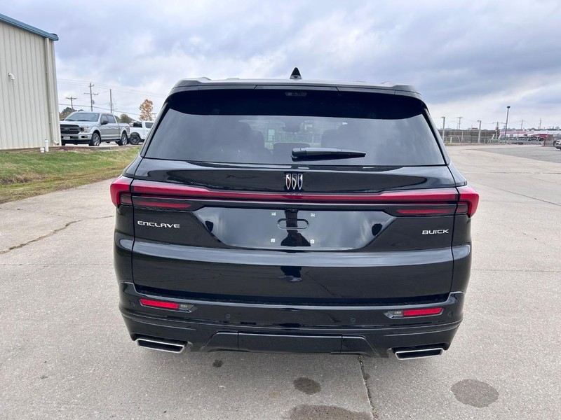 Buick Enclave Vehicle Full-screen Gallery Image 4