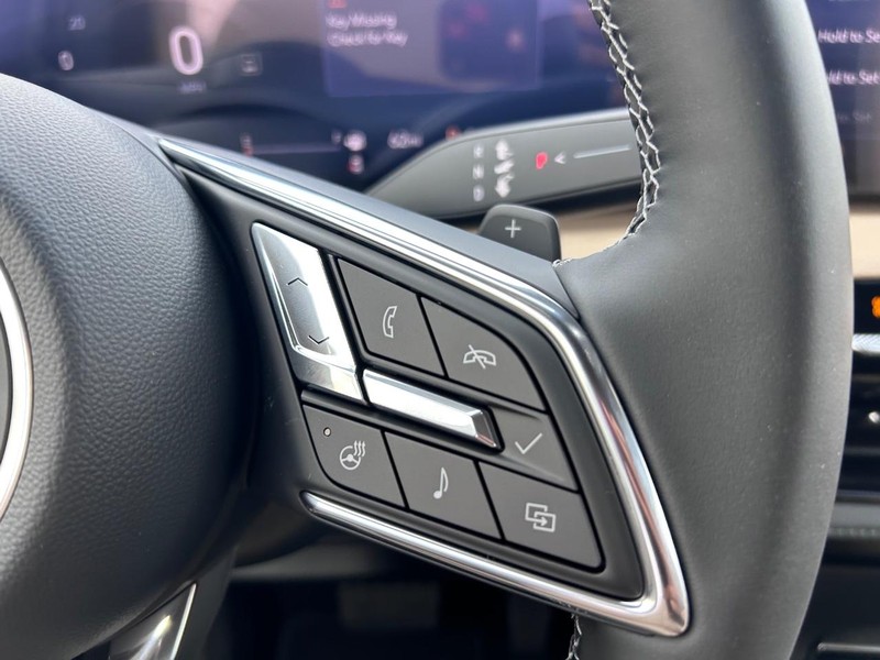 Buick Enclave Vehicle Full-screen Gallery Image 14