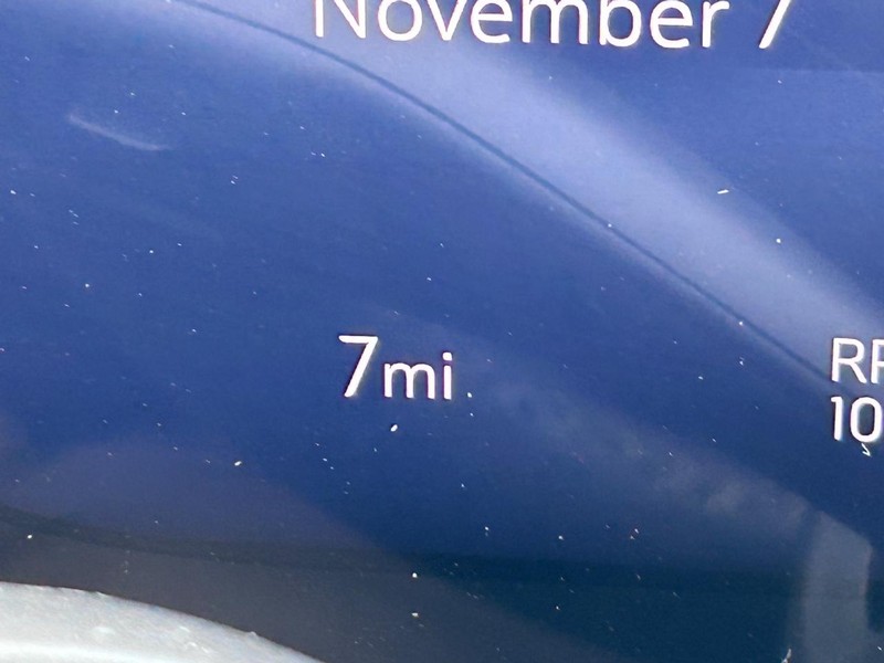 Buick Enclave Vehicle Full-screen Gallery Image 22