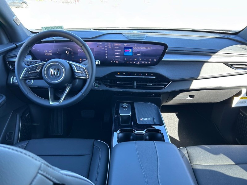 GMC Acadia Vehicle Full-screen Gallery Image 11