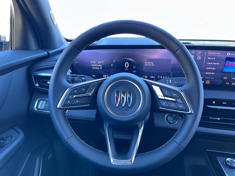 GMC Acadia Vehicle Full-screen Gallery Image 12