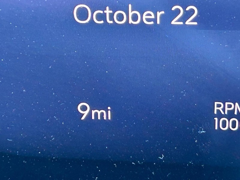 GMC Acadia Vehicle Full-screen Gallery Image 22