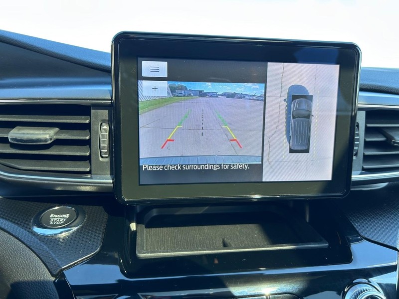 Ford Explorer Vehicle Full-screen Gallery Image 22