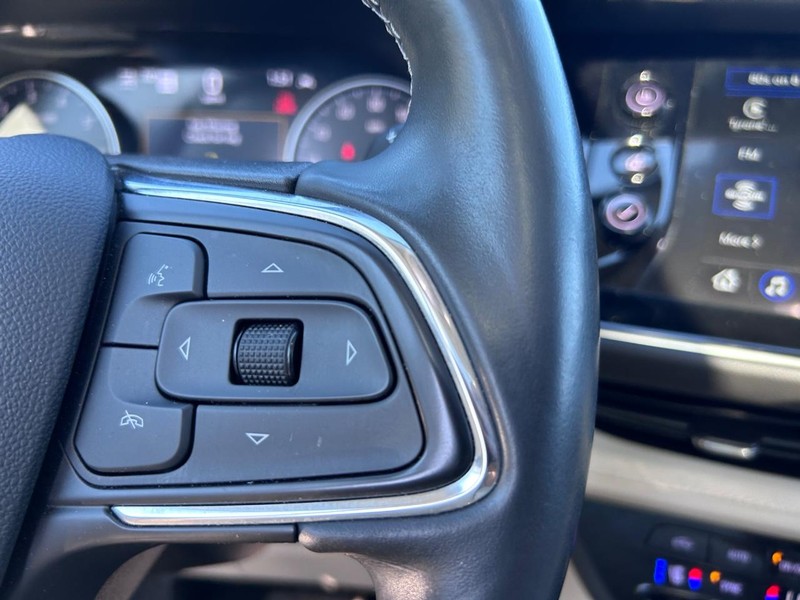 Buick Envision Vehicle Full-screen Gallery Image 13