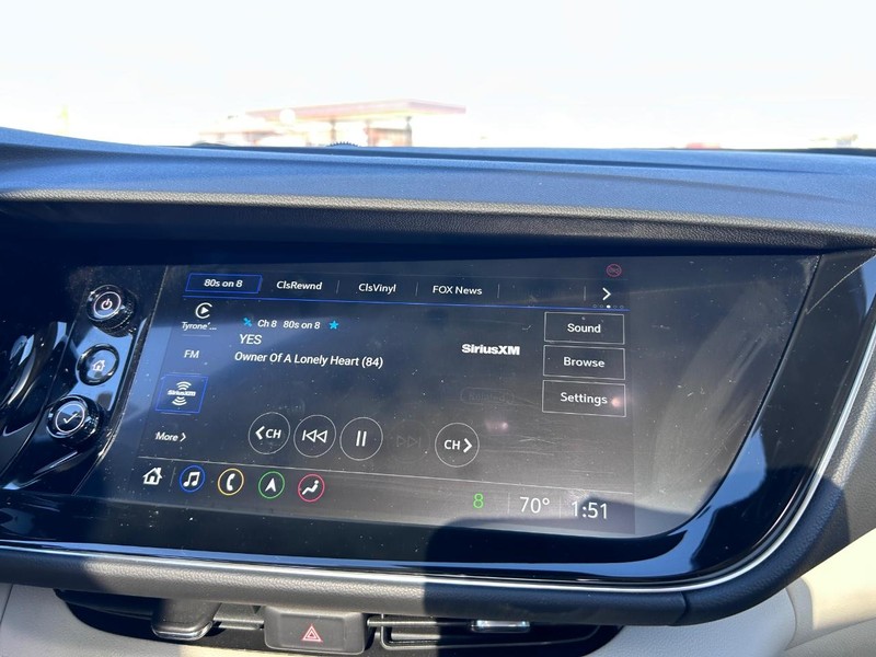 Buick Envision Vehicle Full-screen Gallery Image 14