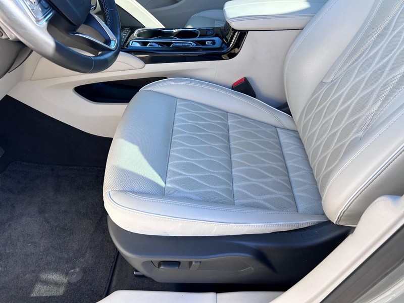 Buick Envision Vehicle Full-screen Gallery Image 20